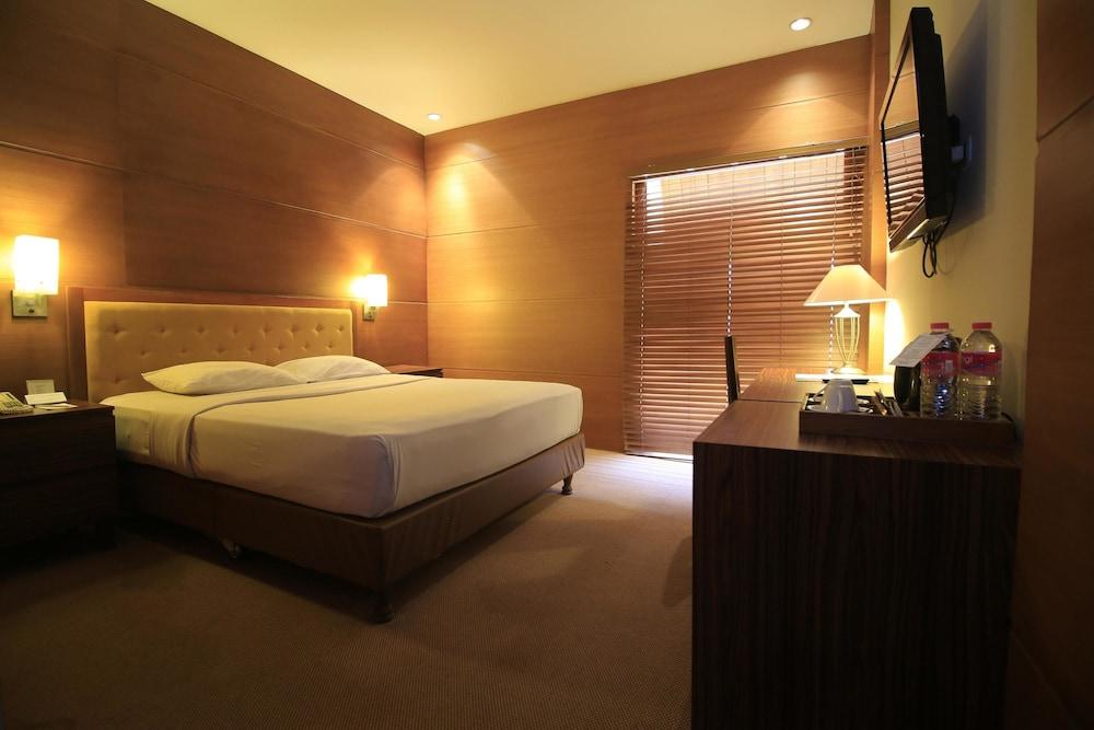 Hotel Mutiara Malioboro Jogjacarta Exterior foto