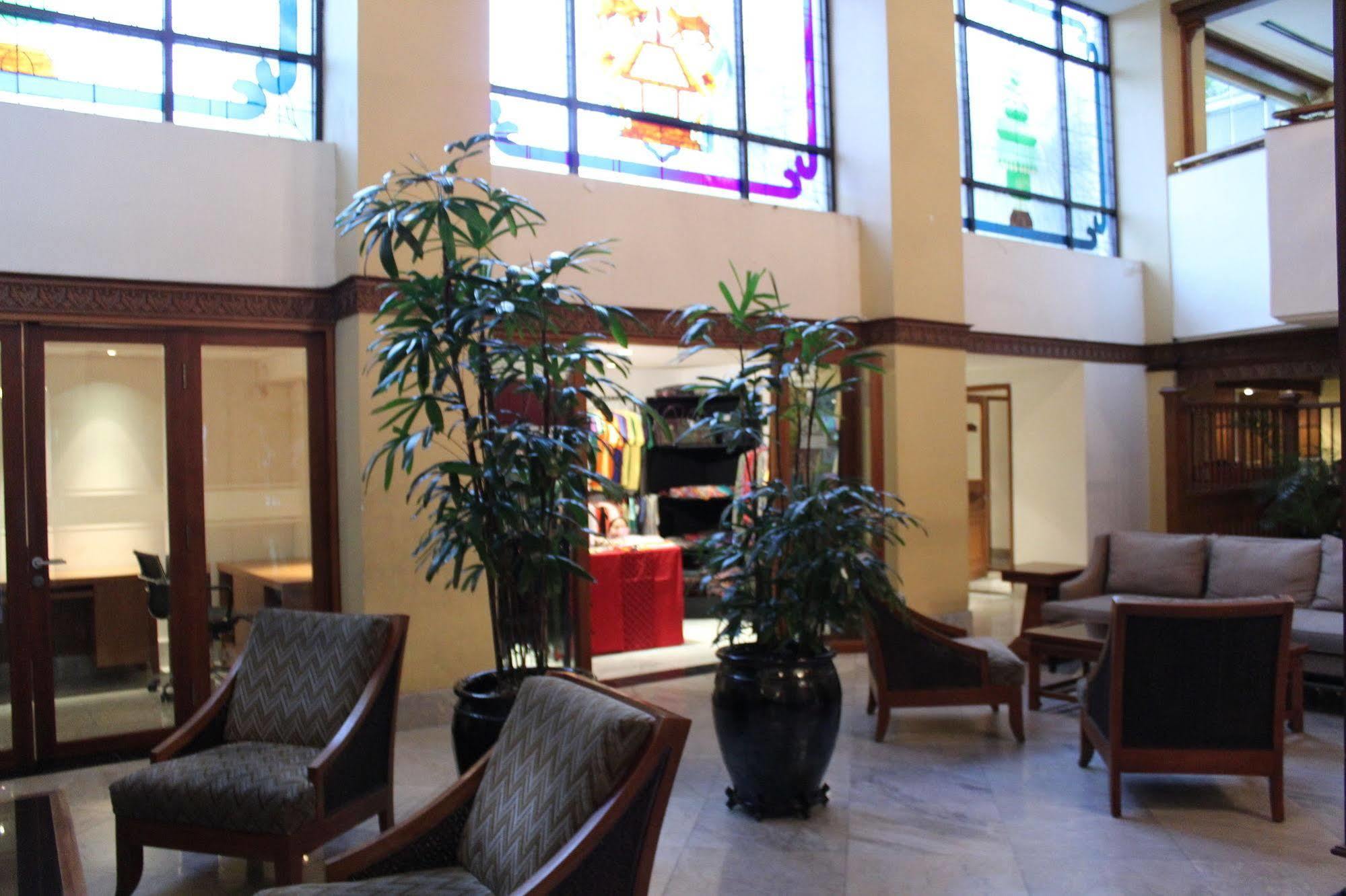 Hotel Mutiara Malioboro Jogjacarta Exterior foto