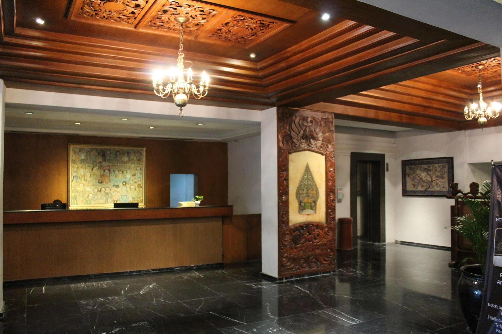 Hotel Mutiara Malioboro Jogjacarta Exterior foto