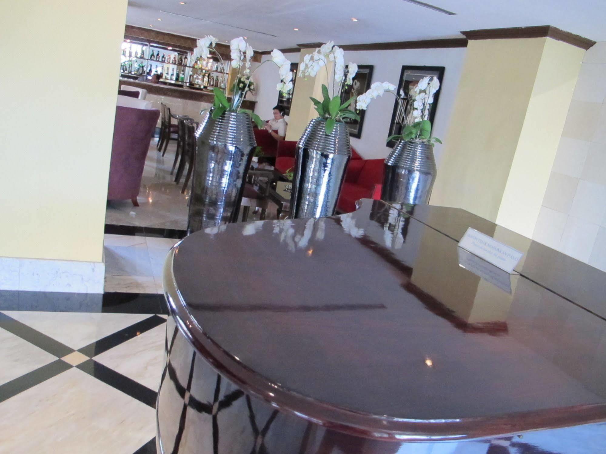 Hotel Mutiara Malioboro Jogjacarta Exterior foto