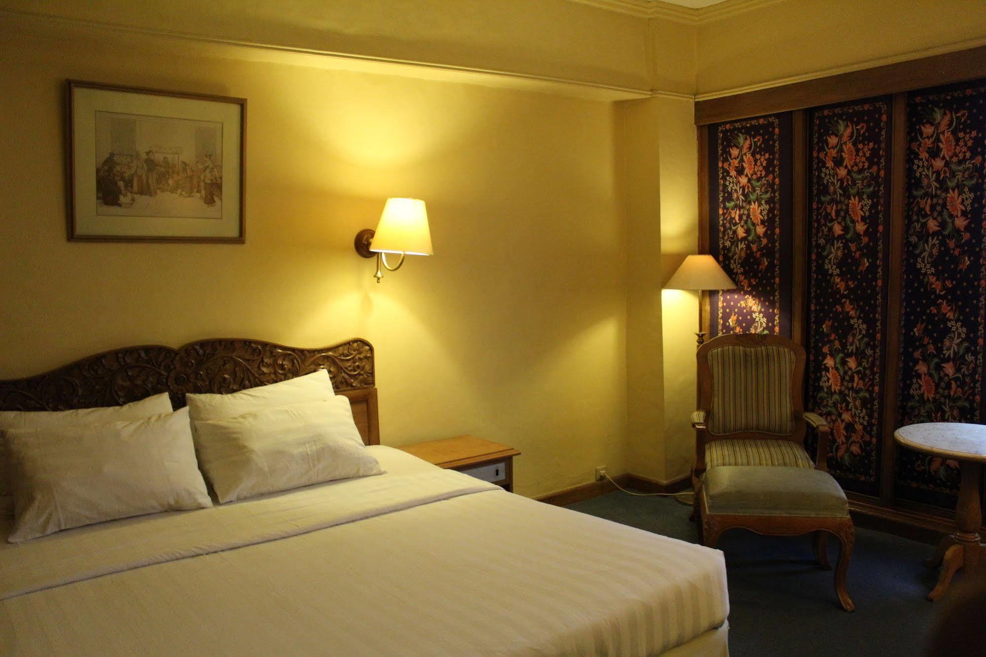 Hotel Mutiara Malioboro Jogjacarta Exterior foto